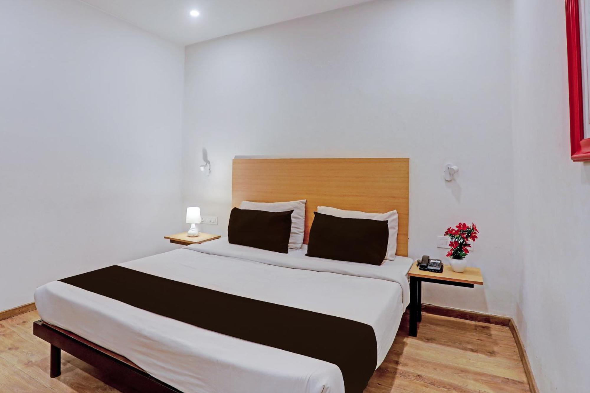 Townhouse Near Secunderabad Railway Station, Yashoda Hospital, Patny Centre Bagian luar foto