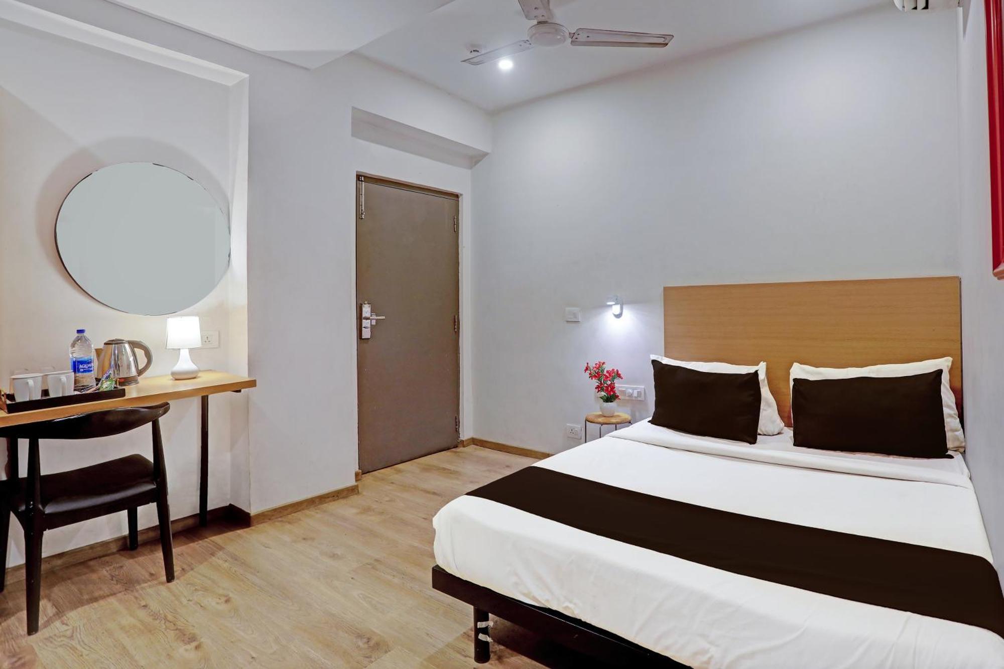 Townhouse Near Secunderabad Railway Station, Yashoda Hospital, Patny Centre Bagian luar foto